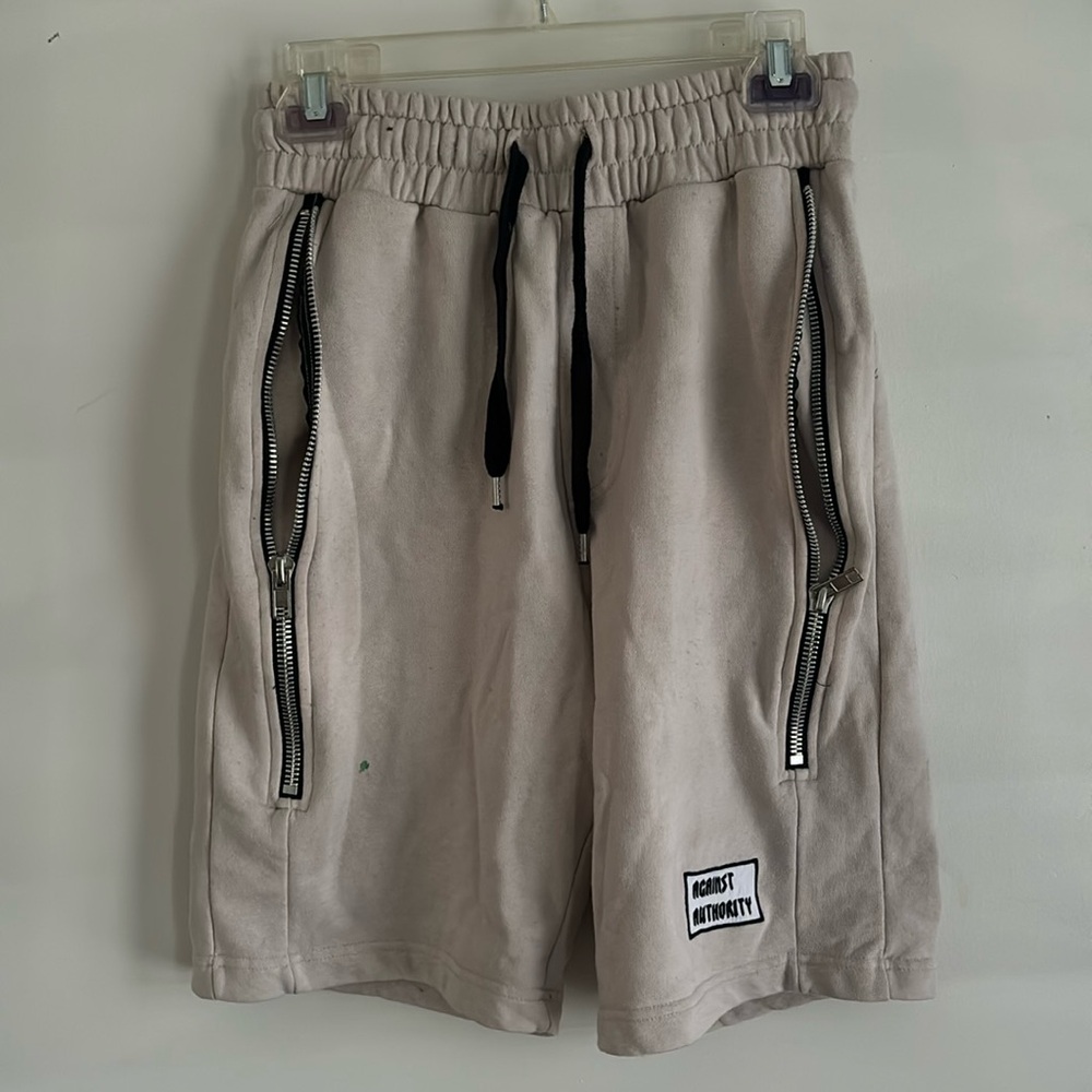 Beige sweat shorts